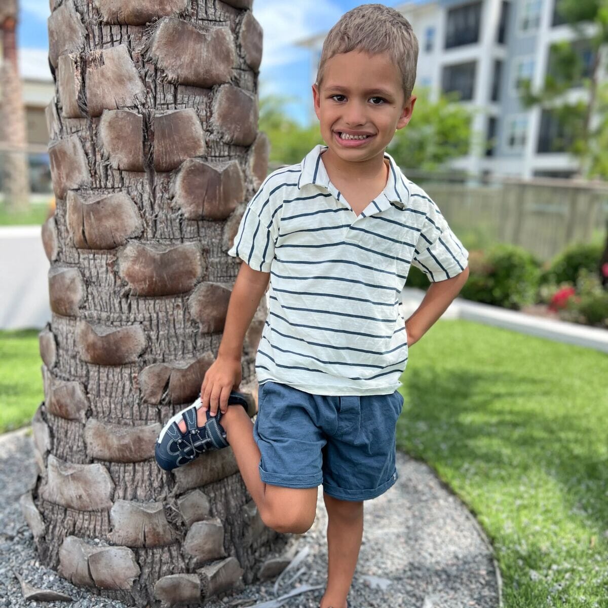 2-Piece Toddler Boys Ivory Stripe Johnny Collar Shirt and Shorts Set - Image 2