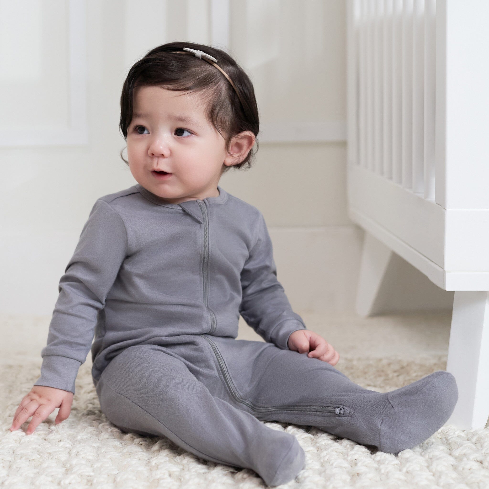 3-Pack Baby Neutral Greys Sleep 'N Plays - Image 3