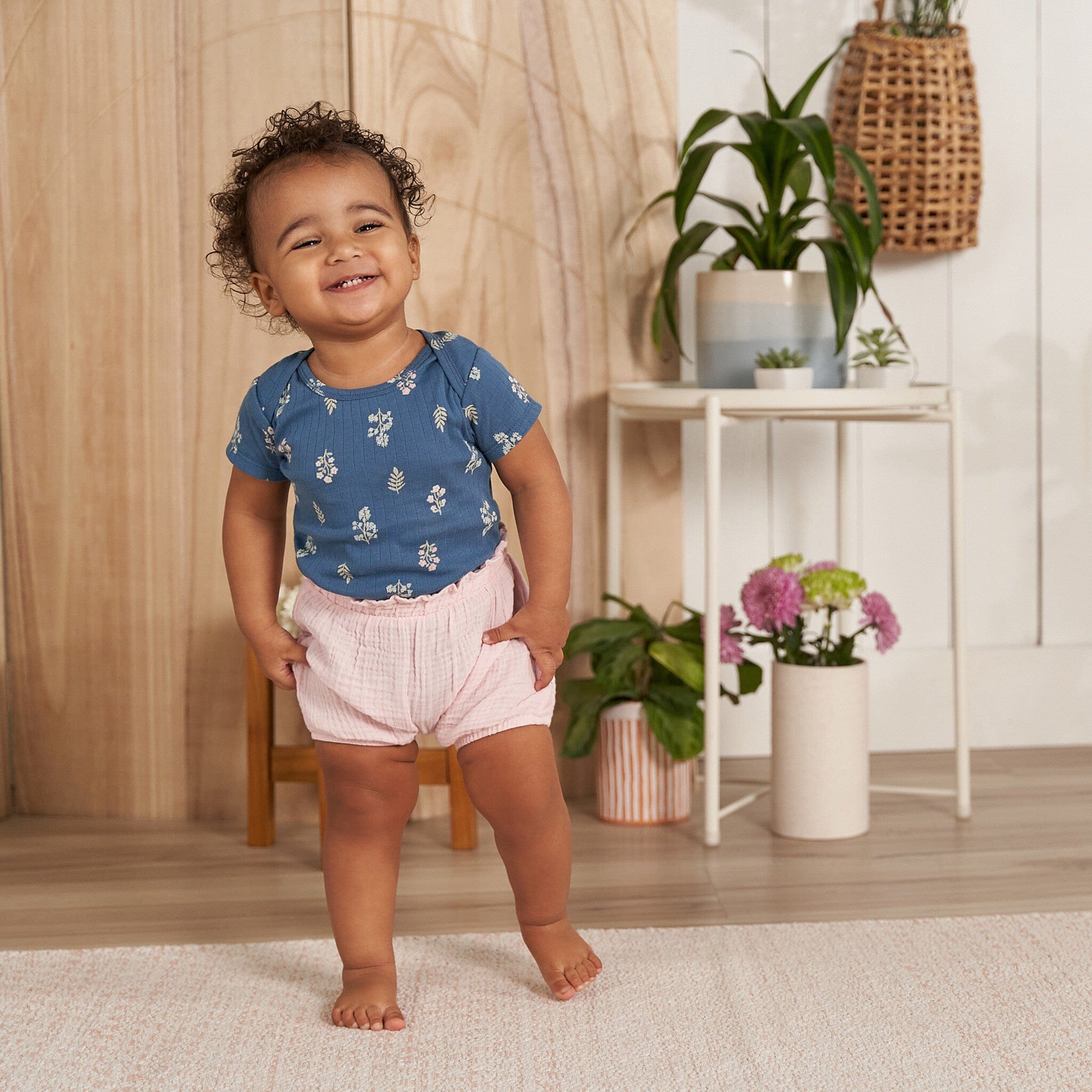 3-Pack Baby Girls Pink, Navy, & Olive Gauze Bubble Shorts - Image 2