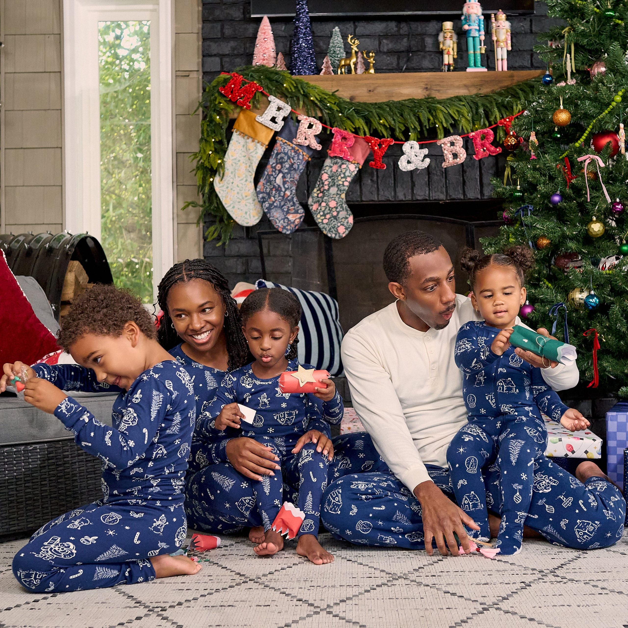 2-Piece Women's Navy Toile Hacci Pajamas - Image 4