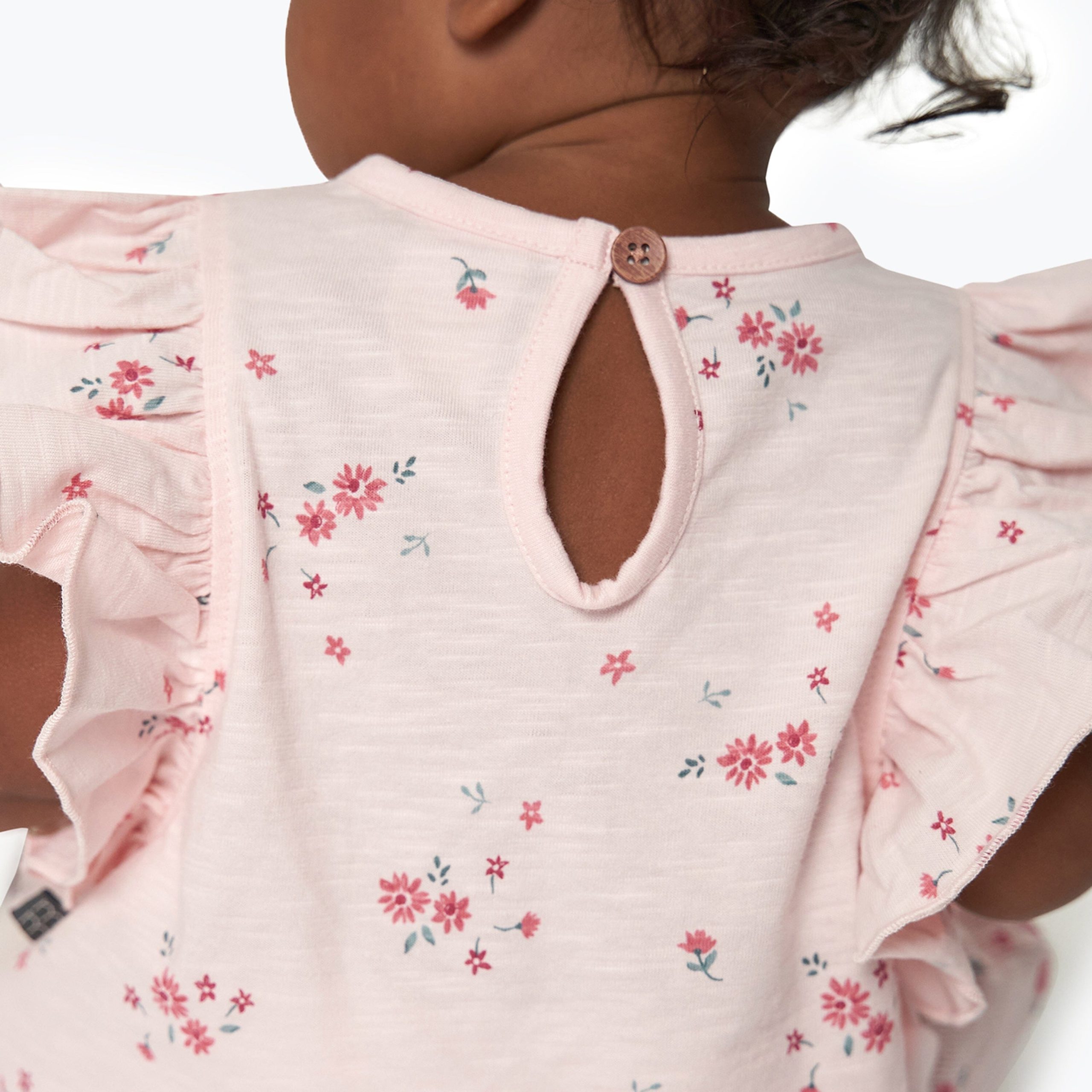 2-Piece Baby Girls Light Pink Floral Ruffled Sleeve Top & Cuffed Shorts Set - Image 3