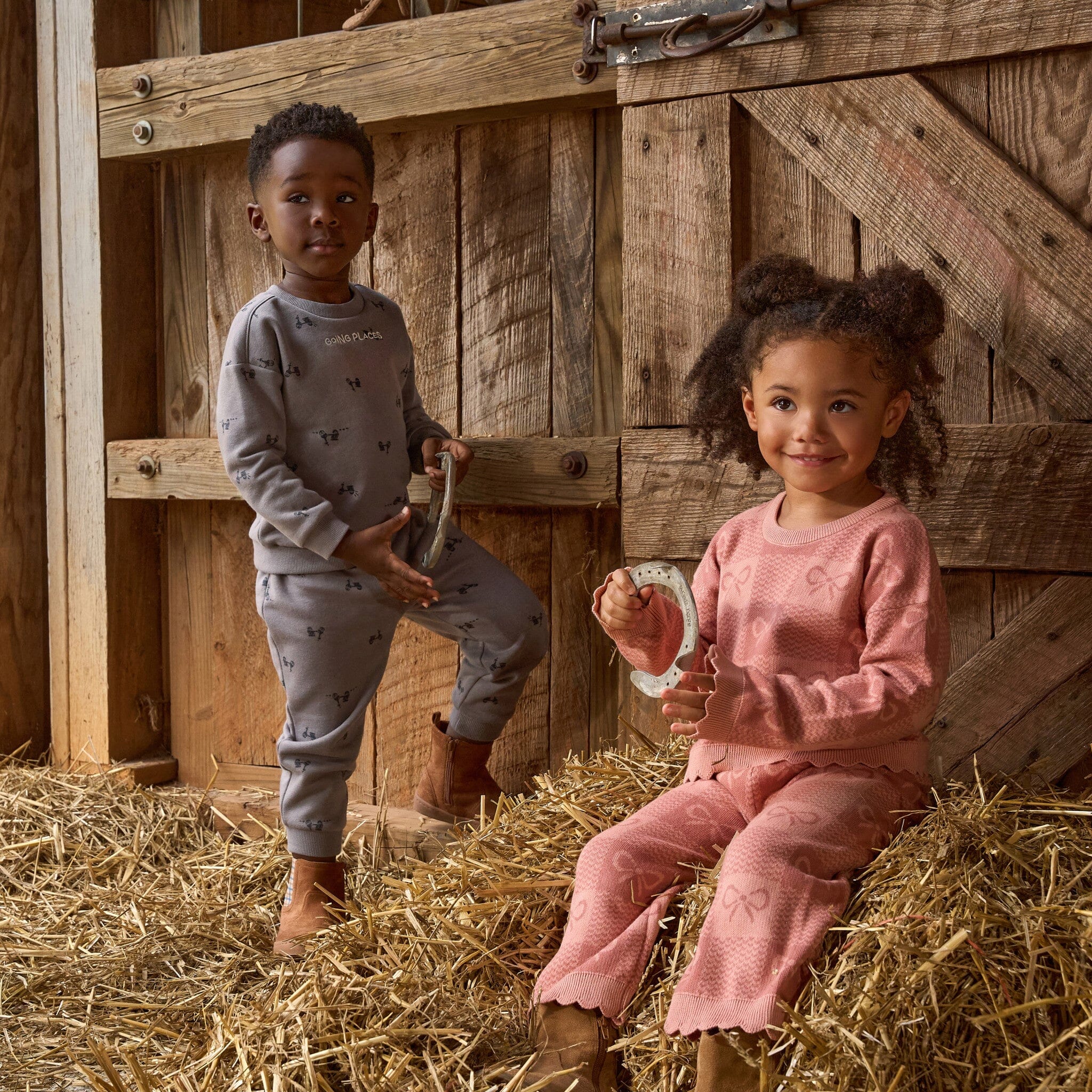 2-Piece Girls Pink Bows Check Sweater Top and Pant Set - Image 2